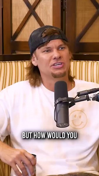 144K views · 135K reactions | How Did Andre The Giant Travel? @thispastweekend_ @theovon | Hulk Hogan | Facebook