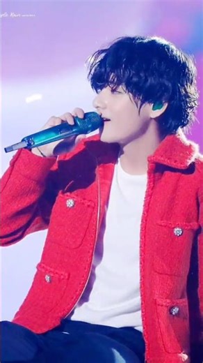 Wait for the color shift…👀 ✨ 🌈 #v #btsv #bts #btsarmy #arirang #swim #kpop #taehyung #tae #fyp