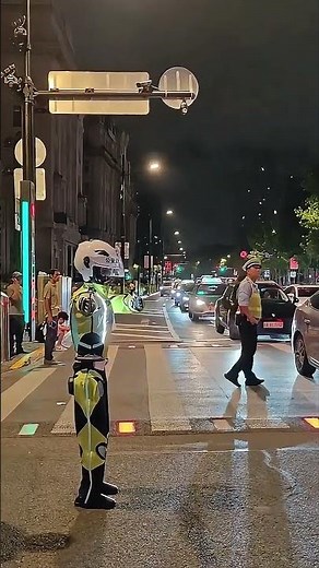 Shanghai Uses AI Robot to Control Traffic 24/7 🚦🤖 | Smart City Technology Explained