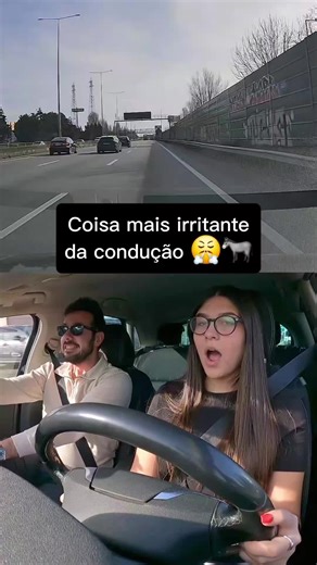 Durante a aula, encontrámos condutores a circular incorretamente na via do meio 🛣️ Expliquei à aluna que não os podíamos ultrapassar pelo lado direito, porque isso também seria uma contraordenação muito grave. Espero que este vídeo sirva de mensagem para os milhares de condutores que circulam no meio sem motivo aparente. #AulasDeCondução #Autoestrada #ViaDoMeio #SegurançaRodoviária #Condutores