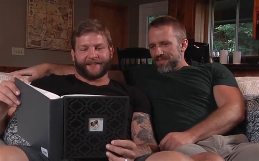 Colby Jansen和Dirk Caber湖景房叙旧