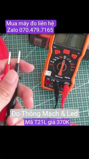 Test continuity and LEDs with a T21L multimeter. #multimeter #t21L #njty