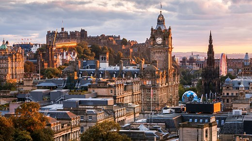 Take in all the sights of Edinburgh with a stay at the Holiday Inn