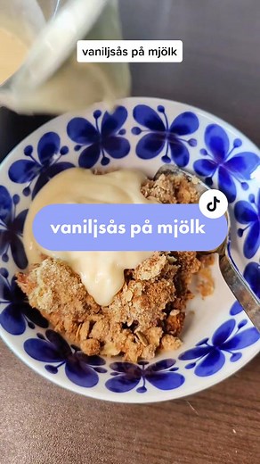 Enkel och god vaniljsås att baka med