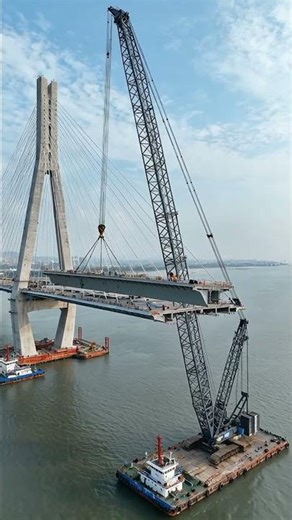 mega crane installing a massive bridge segment 🔧🔧 #constructionlife #installation