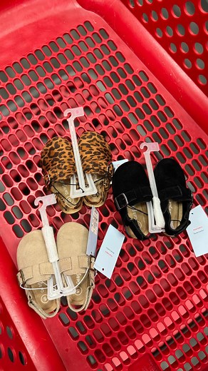 These NEW toddler clogs from Cat & Jack SO stinkin’ CUTE 😍 Adjustable buckle hook-and-loop heel strap = comfy & secure fit for all the adventures! Available in sizes 5T–12T for $18! Link in bio #target #targetstyle #targetmom #targetrun #catandjack #toddlerstyle #fallfashion2025 | Target Gems