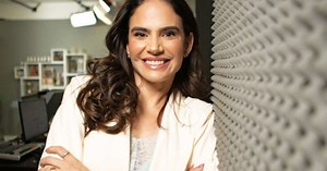Professora desenvolve técnica própria e aprova mais de 100 mil alunos em universidades