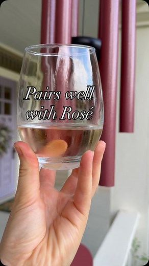 Take the ultimate intermezzo with a pairing that’s smooth and straightforward — Corinthian Bells 50” and Rosé 🌹 Rosé is always refreshing and sometimes complex just like our bestselling Corinthian Bells 50” with its warm tones that anyone can connect to 🎶 With this pairing, you’ll find that everybody’s favorite summertime wine never sounded so good 🍷 #winepairings #rosé #windchimes #chimeresponsibly #summerwine | Wind River Chimes