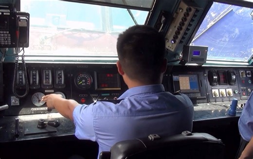 会开还会修—SS8机车运行中劈相机不工作应急处置程序