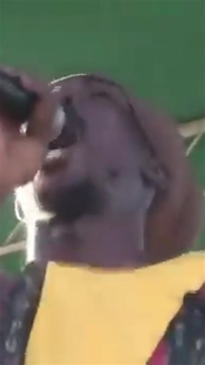 > ANTHONY B < - World A Reggae Music - • Live Performance • #anthonyb #fireman #reggae #reggaemusic #freestyle #dancehallreggae #dancehall #fireman