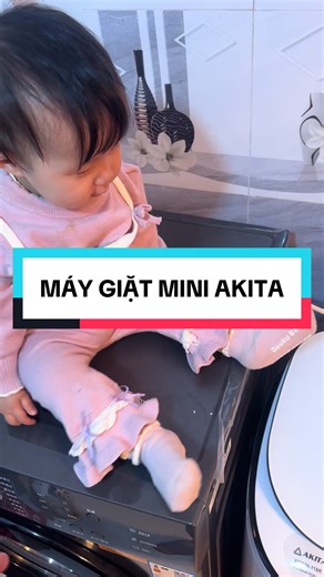 Máy giặt mini Akita nhà mình đang sử dụng rất tốt ổ cắm 2 chấu chính hãng