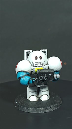 ArtuGod | Chestnut of space king 💉☠️ #miniaturepainting #hobby #art #miniature #spaceking #white #blanco #hatemonger | Instagram