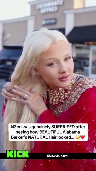 ALABAMA BARKER KISSES N3ON 😳❤️