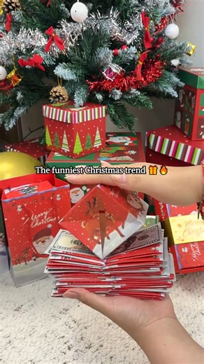 🎁 Turn boring cash gifts into unforgettable reactions! 💸 The Surprise Explosion Gift Box bursts open with flying envelopes and laughter — creating priceless memories for christmas, birthdays, weddings, and more. ✨ Easy to use, reusable, hilarious, and guaranteed to make them smile. 😍 | Traidition0T#