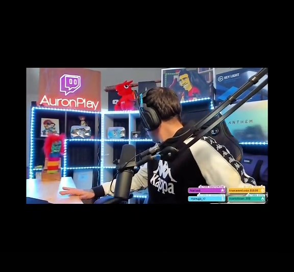 Auronplay asustado por fantasmas - Tensiones entre fantasmas y donaciones