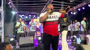 #Danfo driver live on stage in Benin city 🇳🇬 #fyp #blessed #celebration | I Go Yarn News