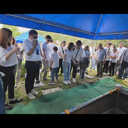 Nag Papasalamat po kaming buong pamilya sa pag sama sa amin Mahal ng Nanay Sioning sa 3 araw po na lamay...Especially sa aming Hipag na si Ria Reyes-Mendoza at akin kaibigan si Olivia Zabala .Salamat ng marami alam ko na masaya na si nanay sa piling ni lord at Kay Joyce Lyn Costillas na ng alaga sa kanya...Relatives and friends salamat sa iyo God bless you always.. | Lillibeth Mendoza Meimban