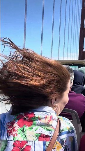 Expectation vs. Windy Reality crossing the Golden Gate Bridge on an open top Big Bus 🌉🌬️