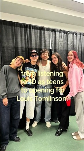 the night changed fast asf😭 thanks for having us Louis!!! #louistomlinson #thebeaches