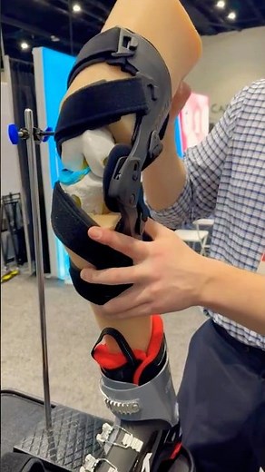 Demonstrating Joint Distraction Technology at AAOS | Adonis Knee Brace Brace Demo #AAOS2025