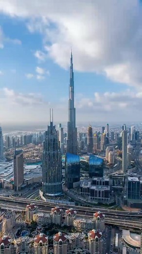 Aerial Views of Dubai's Iconic Skyscrapers and Resorts