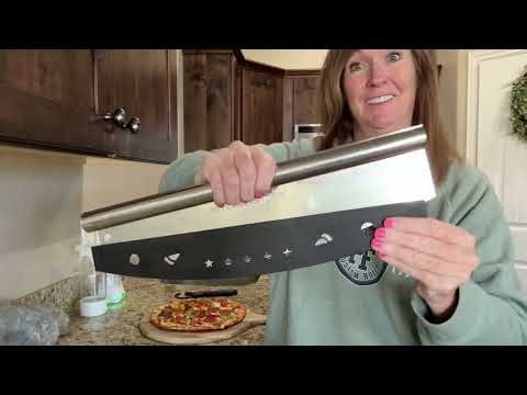 Kitchen Star pizza cutter