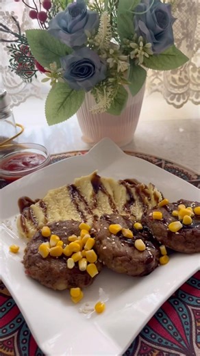 Tender cutlets with fluffy mashed potatoes