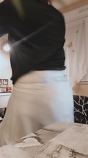 Vidéos de la meuf (@la_tahitienne27) avec Bananza (Belly Dancer) - puhrplehqze