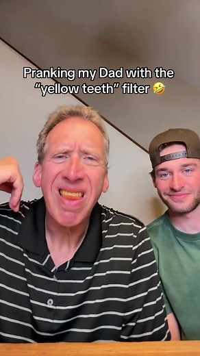 Funny teeth yelloweding prank#funny #funnyprank #foryou #usa_tiktok