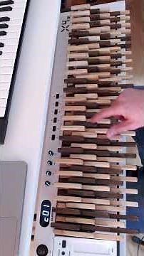 How does an isomorphic piano work?