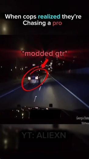 This is what happens when the police chase a gtr 😱