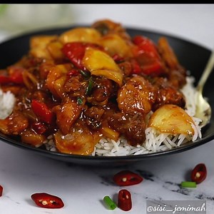 Sisi Jemimah's Recipes on Instagram: "Chicken Stir Fry! If you're yet to try this insanely delicious recipe, you are on a long thing! Fill video is on my YouTube channel, link in bio. Please don't forget to subscribe to my channel. #chickenstirfry #nigerianfood #naijafood #africanfood"