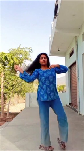 bombay bombay 😲🔥 | bombay| bombay song | bombay re song #ytshorts #trending #dance #bombay #fyp
