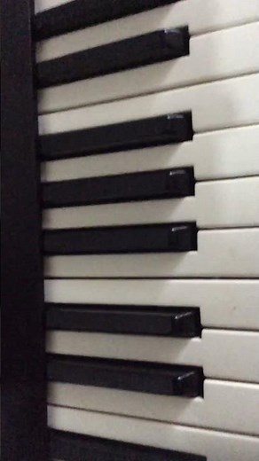 Roland E-96 Intelligent Synthesizer Keyboard with Pitch Bend
