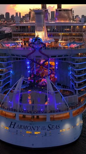 It doesnt get better than this! 😍 #harmonyoftheseas #cruisetok #cruiseship #magicsunset #cruiselife #cruise