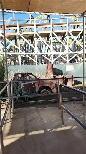 One shot flashpass sign existing after fast lane port Apocalypse Six flags magic mountain, 1/19/2026