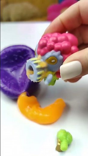 Popping another Alien Ooze Egg 👽