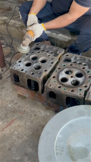 1.9K views · 89 reactions | Carbon Removal from Generator Cylinder Head | Easy Method ‍ #generator #caterpillar #maintenance #mechaniclife #reels #Amazing #cylinderheads | Engine Xpress | Facebook
