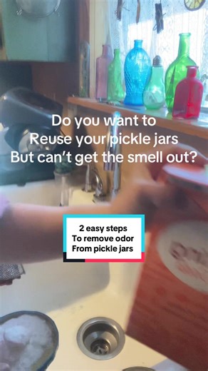 Want to reuse your pickle jars but can’t get the pickle smell out? 2 easy steps & It works everytime! #picklejar #rebelcanning #canningandpreserving #prepper #reuse