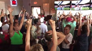 12K views · 247 reactions | Coco Gauff's dads bar went NUTS for her big Wimbledon win. 勞 (: Twitter/davehydesports) | theScore | Facebook