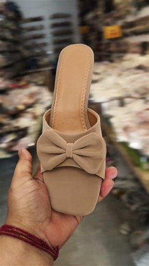 #fancy # short video # halki unchi heel 👠👠👠👠👠👠👠👠👠👠👠👠 mein sandal Delhi mein