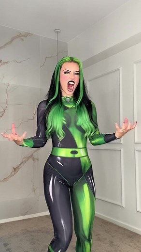 Shego Costume Tutorial - Let's Talk About Panels