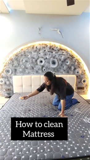 How to deep clean your mattress ✨✨#cleaning #cleanwithme #cleaningmotivation #cleaninghacks #shorts