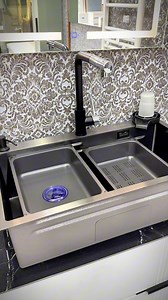 Découvrez l'évier BRAVA par Time Design - La révolution de votre cuisine ! ✨ Multifonctions premium : distributeur de savon intégré 🧼, lave-verre professionnel 🥂 et design inox ultra-moderne ! L'alliance parfaite entre style et praticité 💎 #TimeDesign #EvierBrava #CuisineModerne #Inox #Multifonctions #KitchenDesign #LuxuryKitchen #QualitePremium | Time Design