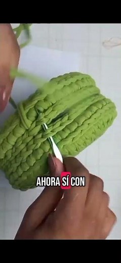 How to create a cute round bag with t-shirt yarn