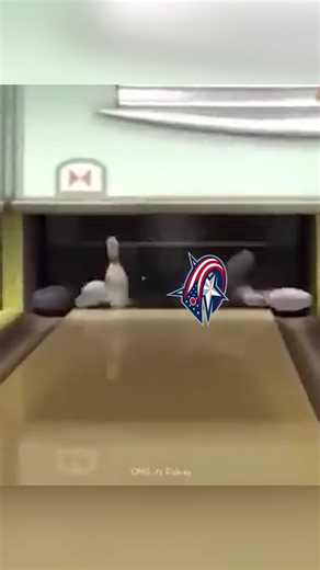 STRIKE 🎳🤭 #wiisports #wii #sens #bowling