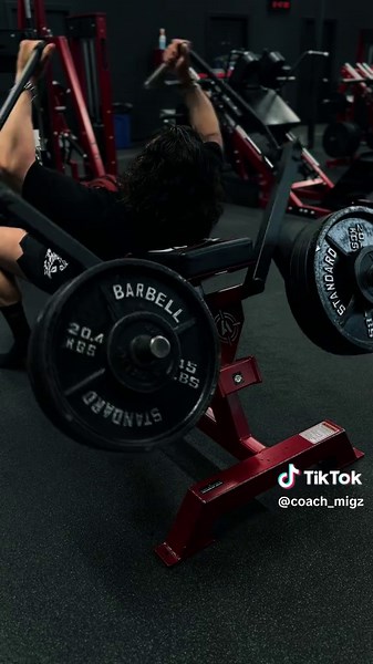 That extra 10 lbs made these so damn heavy. #fyp #upperlower #chestworkout #chestfly #coachmigz @Civil Regime