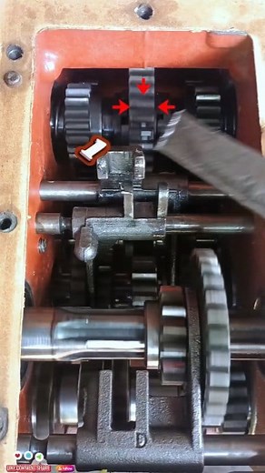 How the gears are shifted in an engine.🚜 #gears #box #engine #Mesin #pawar #telar #short #videos #hilightsシ゚ #shortsreels #reelsviralシfb | Josim Ahmed