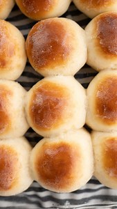 Karli | Family Food Blogger on Instagram: "Light, fluffy and hearty enough to satisfy, these dinner rolls are the epitome of comfort food. And bonus – they’re quick and easy to make! Search ‘fresh dinner rolls’ using the link in my bio for the full recipe! #baking #bakingtips #rolls #homemaderolls #dinnerrolls #dinner #bakingathome #yeast #bakingwithyeast"