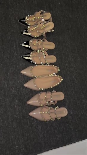 高跟鞋的搭配技巧：优雅与时尚并存